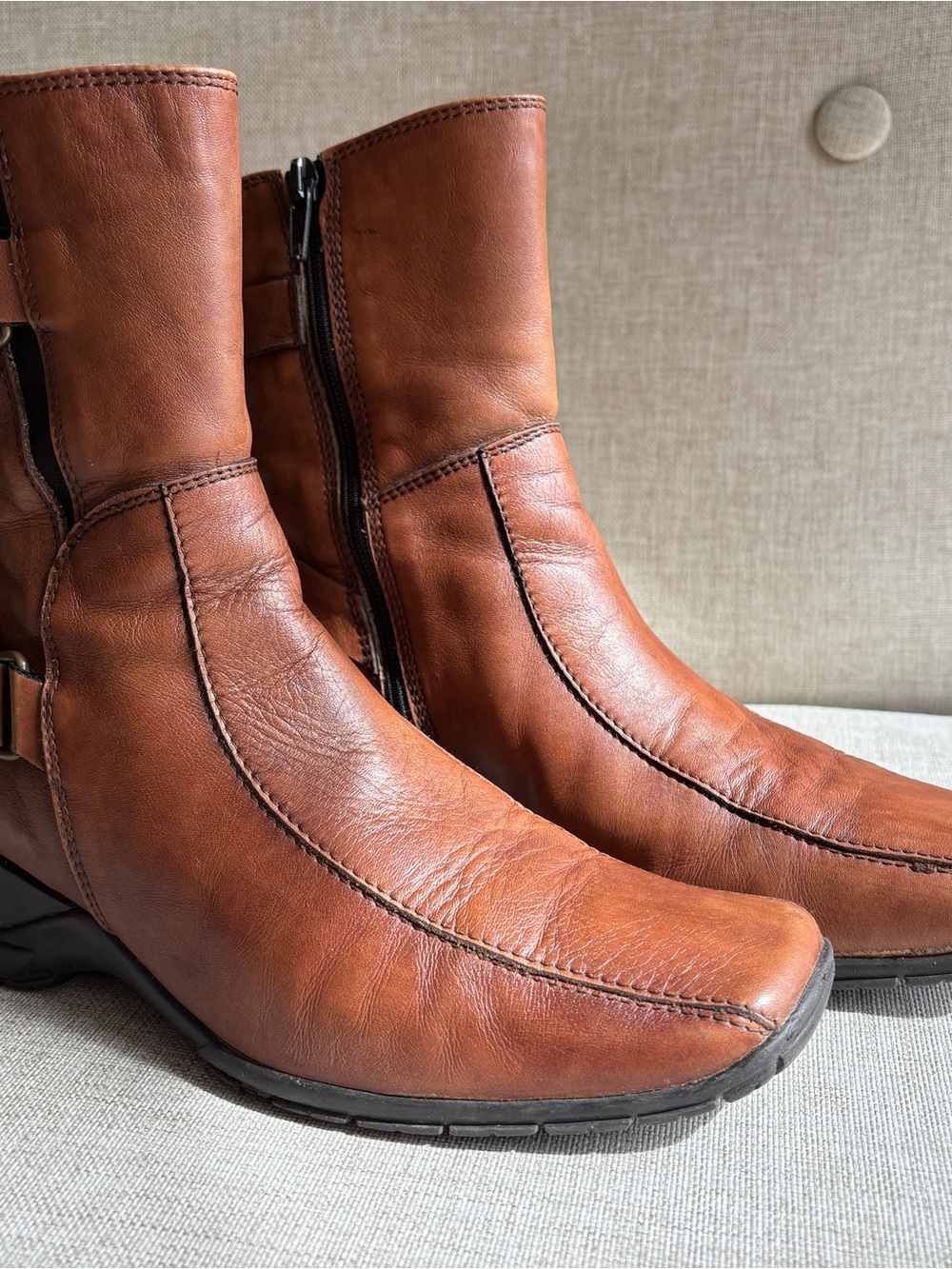 Clarks Brown Leather Zip-Up Women's Ankle Boots